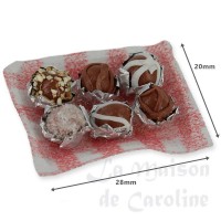 705301-bis plateau de boules en chocolat et coco