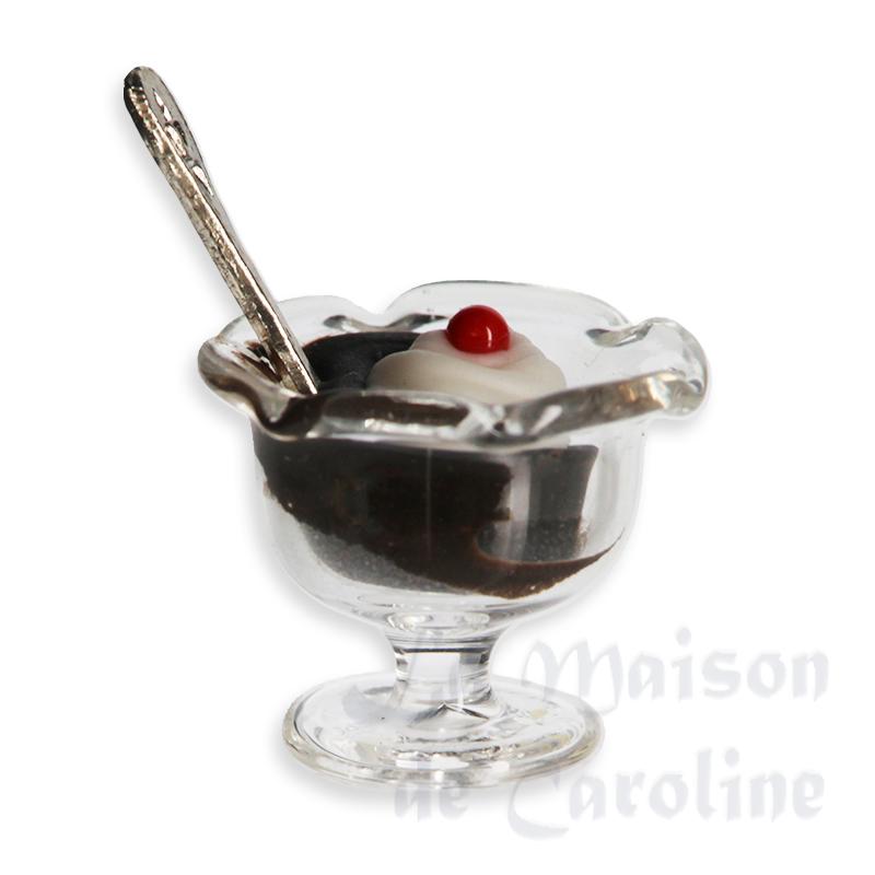 Coupe dessert au chocolat miniature 1/12