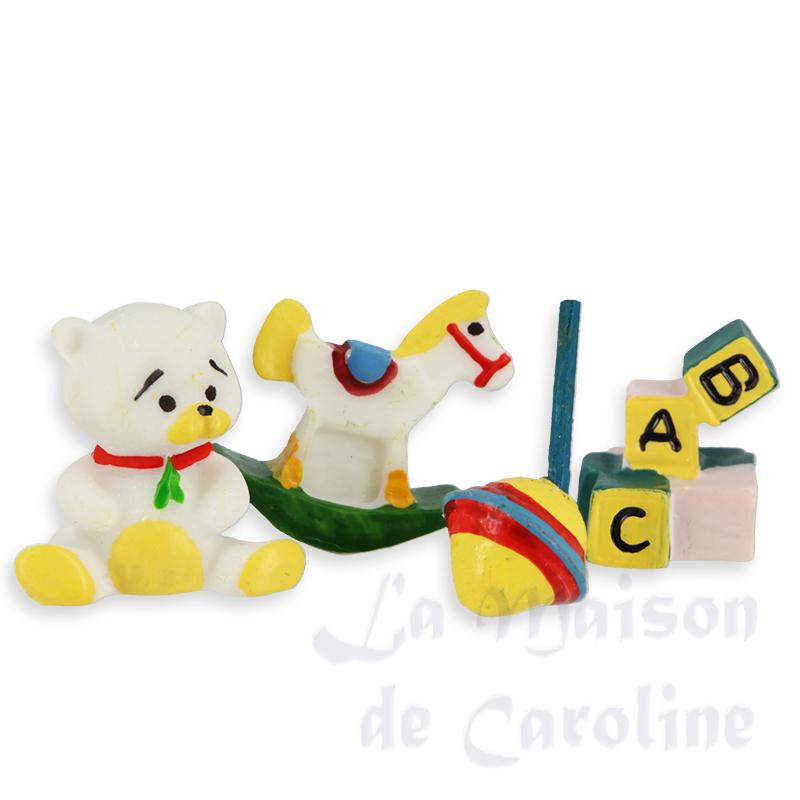 4 jouets : ours, toupie, cubes, cheval miniature 1/12