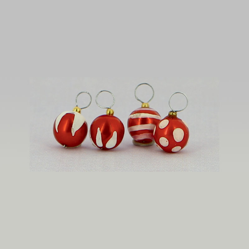 4 Boules de Noel rouge décorées, Miniatures