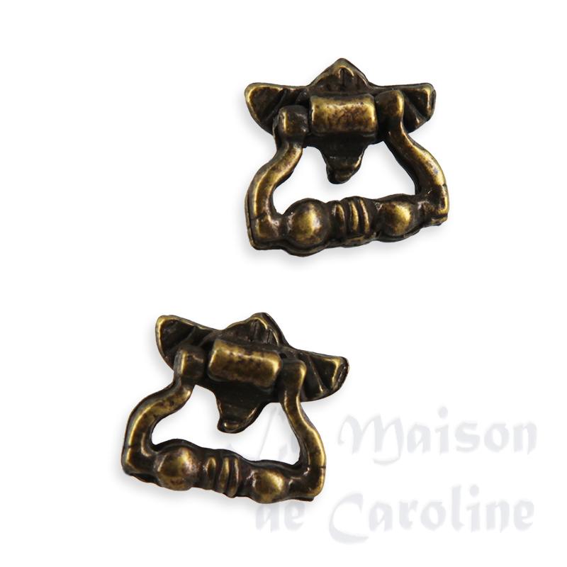 2 poignees de tiroir antiques pour maisons de poupées 1/12