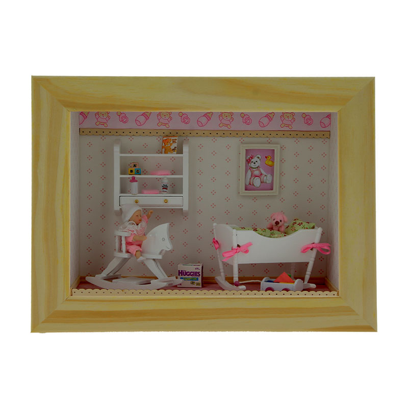 Petite vitrine en kit Chambre bébé rose, Maisons de Poupées et vitrines