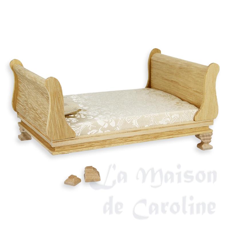 Lit 2 places non verni - 1 pied cassé - meuble miniature 1/12 Lit 2 places non verni - 1 pied cassé - meuble miniature 1/12