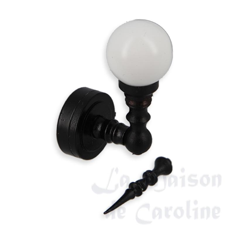 Applique LED murale boule pointe noire - cassée - pour maisons de poupées 1/12 Applique LED murale boule pointe noire - cassée - pour maisons de poupées 1/12