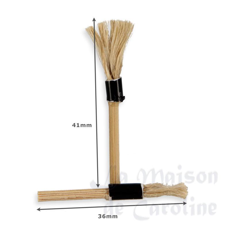 2 pinceaux assortis miniature 1/12