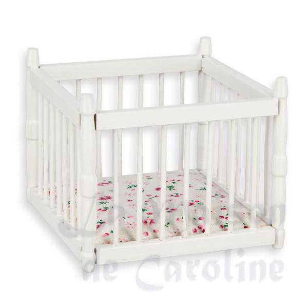 Parc bebe blanc meuble miniature 1/12 Parc bebe blanc meuble miniature 1/12