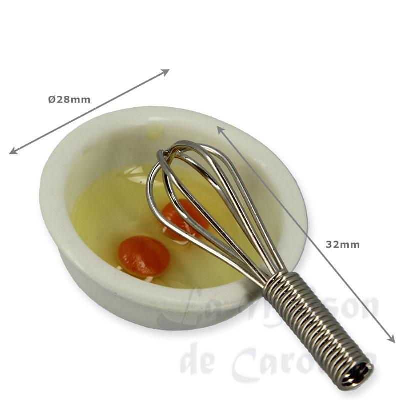 Saladier avec oeufs et fouet Bilder 1