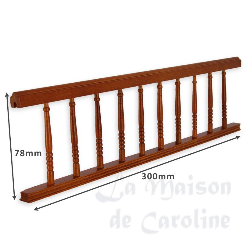 Balustrade assemblée, merisier pour maisons de poupées 1/12 photo 2 Balustrade assemblée, merisier pour maisons de poupées 1/12 photo 2