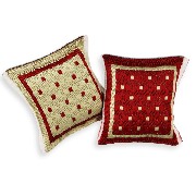 2 Coussins (rouge + beige) miniature 1/12