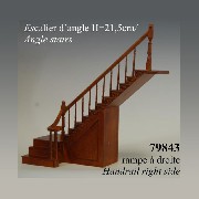 Escalier d'angle merisier,rampe à droite