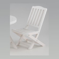 2 chaises de jardin blanches