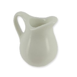 Cruche en porcelaine blanche